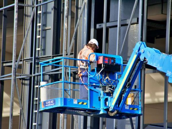 Work at Height Regulations 2005: What Managers Need to Check